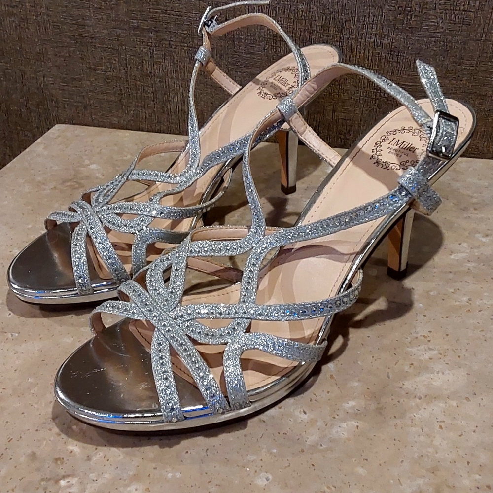 I. Miller - silver strapy, rhinestones 3" heel